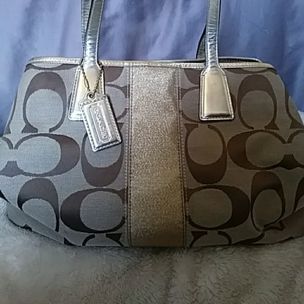 Authentic Carry All Handbag Satchel
